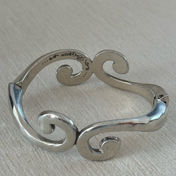 Brighton Jewelry - Vintage BRIGHTON scroll silver plated, hinged bangle